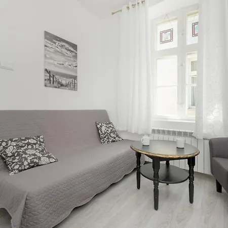 Helska Functional Near The With Parking By Renters 公寓 *
