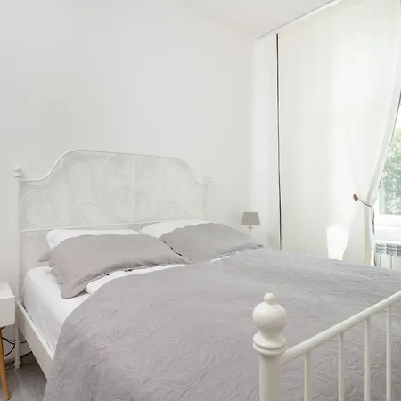 Helska Functional Near The With Parking By Renters Apartment Sopot
