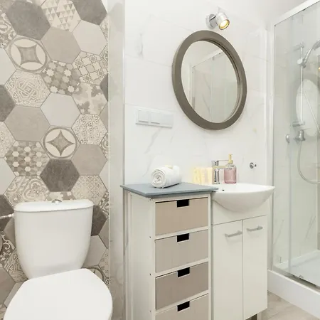 Helska Functional Near The With Parking By Renters * Sopot