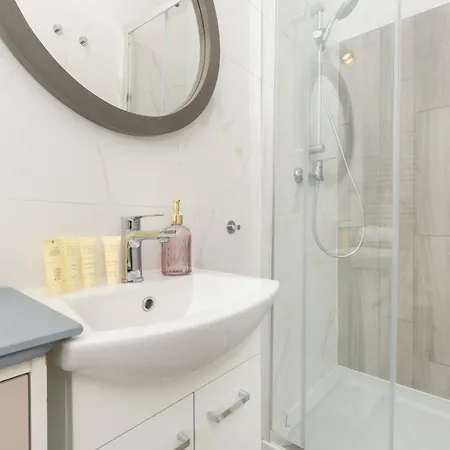 Apartment Helska Functional Near The With Parking By Renters *