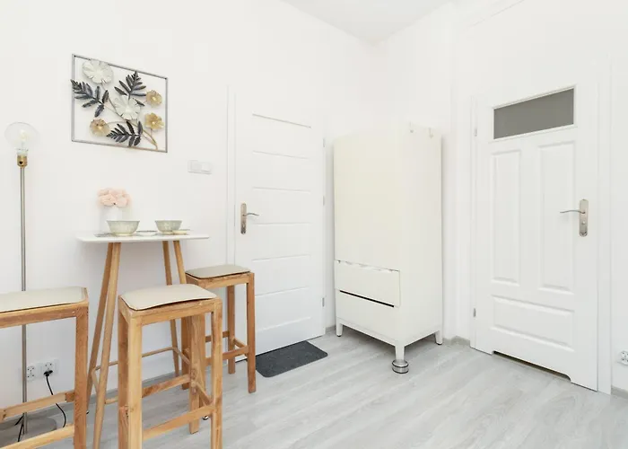 Helska Functional Near The With Parking By Renters Apartment *